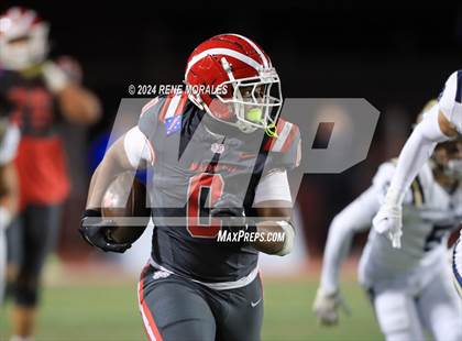 Thumbnail 3 in St. John Bosco vs Mater Dei (CIF SS Div 1 Final) photogallery.