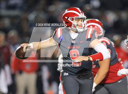 Thumbnail 1 in St. John Bosco vs Mater Dei (CIF SS Div 1 Final) photogallery.