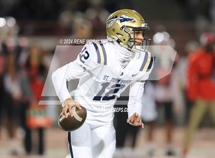 Thumbnail 3 in St. John Bosco vs Mater Dei (CIF SS Div 1 Final) photogallery.