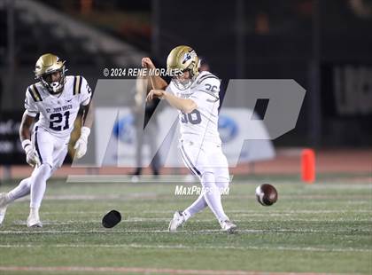 Thumbnail 1 in St. John Bosco vs Mater Dei (CIF SS Div 1 Final) photogallery.