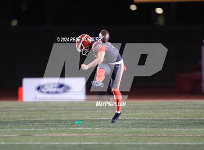 Thumbnail 2 in St. John Bosco vs Mater Dei (CIF SS Div 1 Final) photogallery.