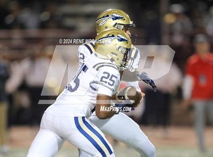Thumbnail 2 in St. John Bosco vs Mater Dei (CIF SS Div 1 Final) photogallery.