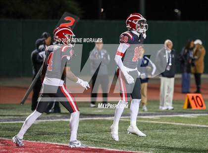 Thumbnail 3 in St. John Bosco vs Mater Dei (CIF SS Div 1 Final) photogallery.