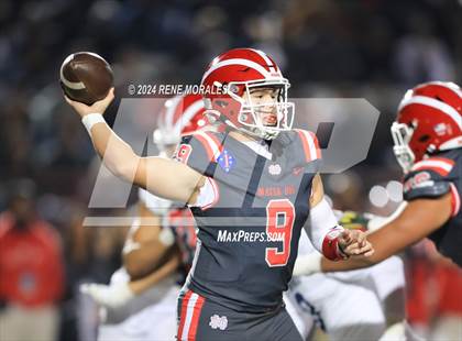 Thumbnail 3 in St. John Bosco vs Mater Dei (CIF SS Div 1 Final) photogallery.