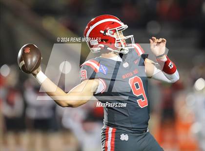 Thumbnail 2 in St. John Bosco vs Mater Dei (CIF SS Div 1 Final) photogallery.