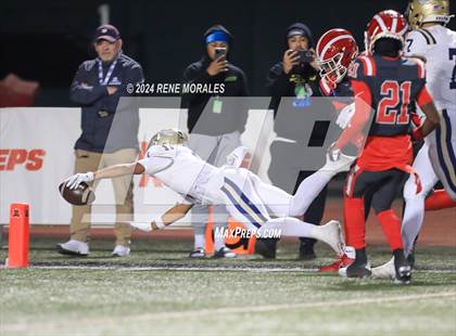 Thumbnail 1 in St. John Bosco vs Mater Dei (CIF SS Div 1 Final) photogallery.
