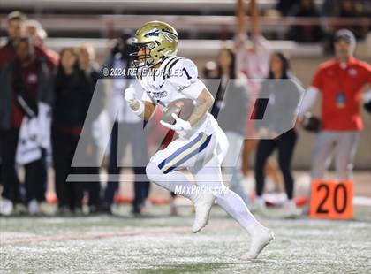 Thumbnail 3 in St. John Bosco vs Mater Dei (CIF SS Div 1 Final) photogallery.