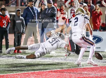 Thumbnail 2 in St. John Bosco vs Mater Dei (CIF SS Div 1 Final) photogallery.