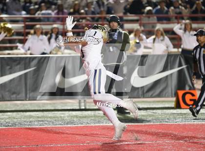 Thumbnail 2 in St. John Bosco vs Mater Dei (CIF SS Div 1 Final) photogallery.