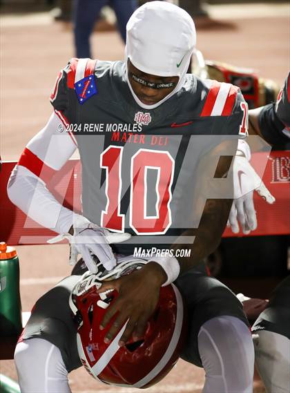 Thumbnail 3 in St. John Bosco vs Mater Dei (CIF SS Div 1 Final) photogallery.