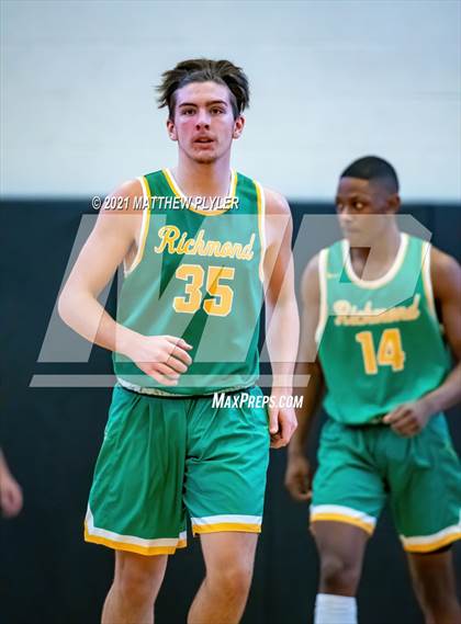 Thumbnail 3 in Richmond vs. Hoggard  (Holiday in the Pines Tournament) photogallery.