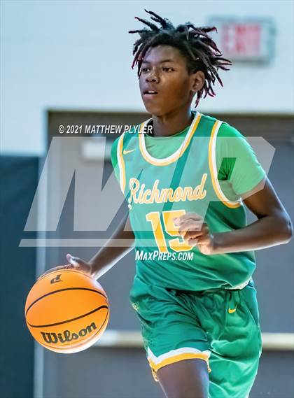 Thumbnail 3 in Richmond vs. Hoggard  (Holiday in the Pines Tournament) photogallery.