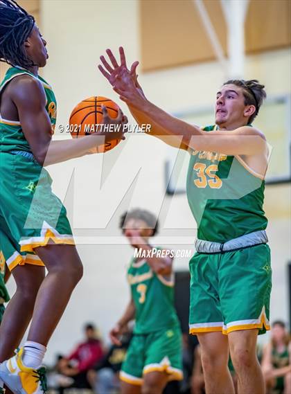 Thumbnail 1 in Richmond vs. Hoggard  (Holiday in the Pines Tournament) photogallery.