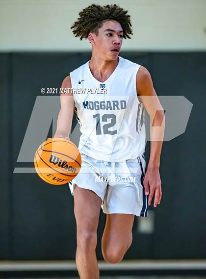 Thumbnail 3 in Richmond vs. Hoggard  (Holiday in the Pines Tournament) photogallery.