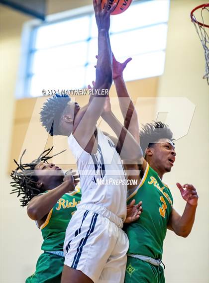Thumbnail 2 in Richmond vs. Hoggard  (Holiday in the Pines Tournament) photogallery.