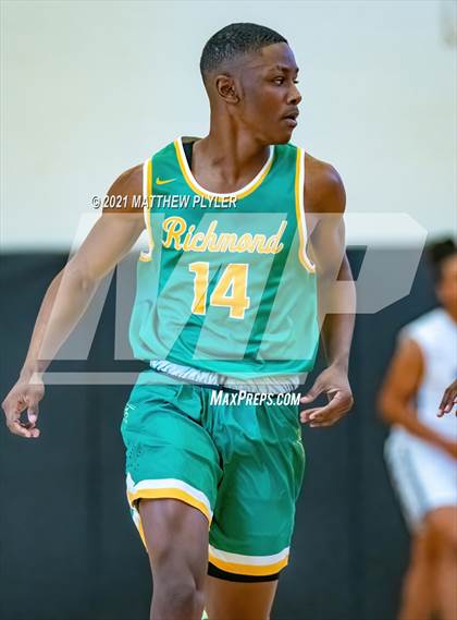Thumbnail 3 in Richmond vs. Hoggard  (Holiday in the Pines Tournament) photogallery.