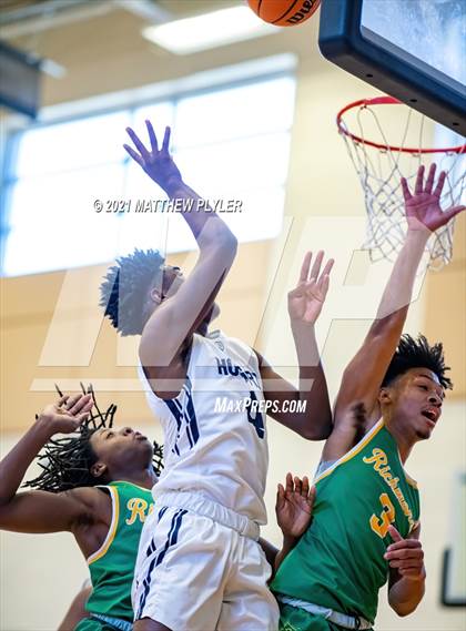 Thumbnail 3 in Richmond vs. Hoggard  (Holiday in the Pines Tournament) photogallery.