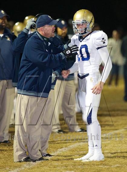 Thumbnail 3 in Independence vs. Overton photogallery.