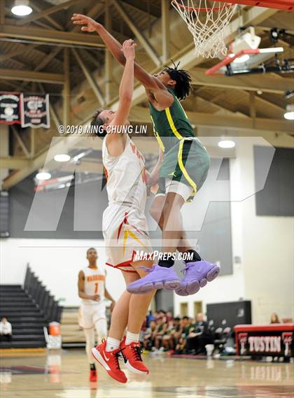 Thumbnail 2 in Woodbridge vs. Cajon (Tustin Holiday Classic) photogallery.