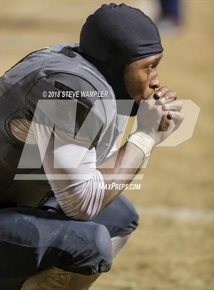 Thumbnail 1 in Oakland vs. Mount Juliet (TSSAA Class 6A Quarterfinal)  photogallery.