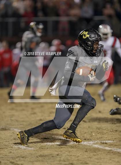 Thumbnail 3 in Oakland vs. Mount Juliet (TSSAA Class 6A Quarterfinal)  photogallery.