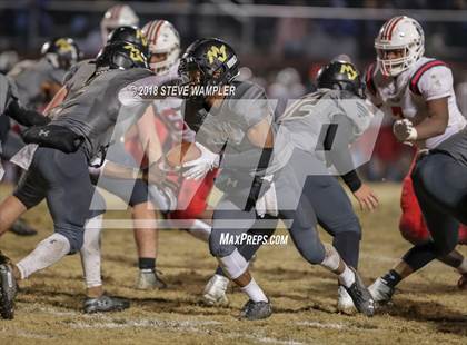 Thumbnail 3 in Oakland vs. Mount Juliet (TSSAA Class 6A Quarterfinal)  photogallery.