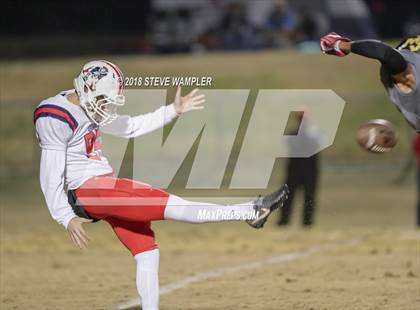 Thumbnail 1 in Oakland vs. Mount Juliet (TSSAA Class 6A Quarterfinal)  photogallery.