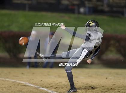 Thumbnail 2 in Oakland vs. Mount Juliet (TSSAA Class 6A Quarterfinal)  photogallery.