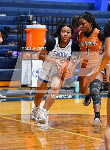 Thumbnail 2 in Snook vs Caldwell photogallery.