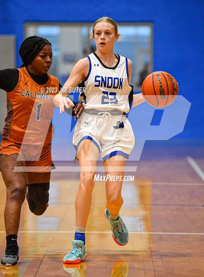 Thumbnail 2 in Snook vs Caldwell photogallery.