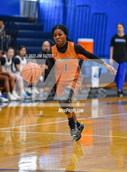 Thumbnail 2 in Snook vs Caldwell photogallery.