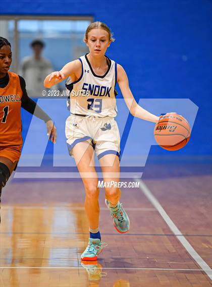 Thumbnail 1 in Snook vs Caldwell photogallery.