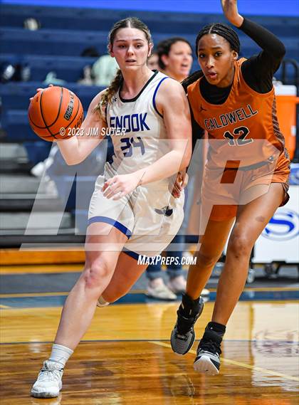 Thumbnail 3 in Snook vs Caldwell photogallery.