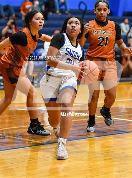 Thumbnail 3 in Snook vs Caldwell photogallery.