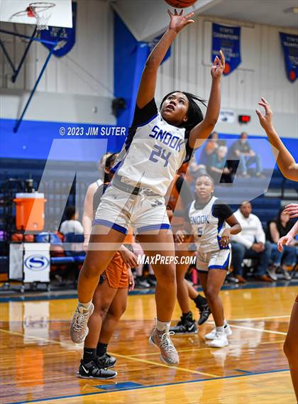 Thumbnail 2 in Snook vs Caldwell photogallery.