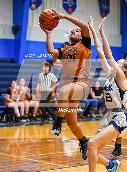 Thumbnail 3 in Snook vs Caldwell photogallery.