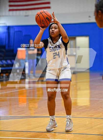 Thumbnail 1 in Snook vs Caldwell photogallery.
