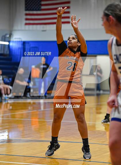 Thumbnail 3 in Snook vs Caldwell photogallery.