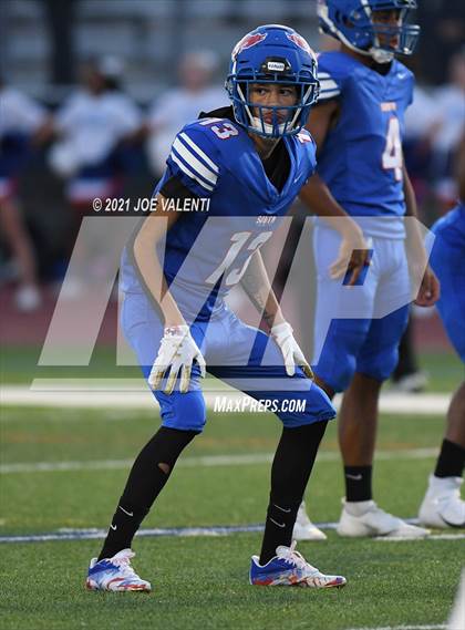 Thumbnail 1 in Jamestown vs. Williamsville South photogallery.