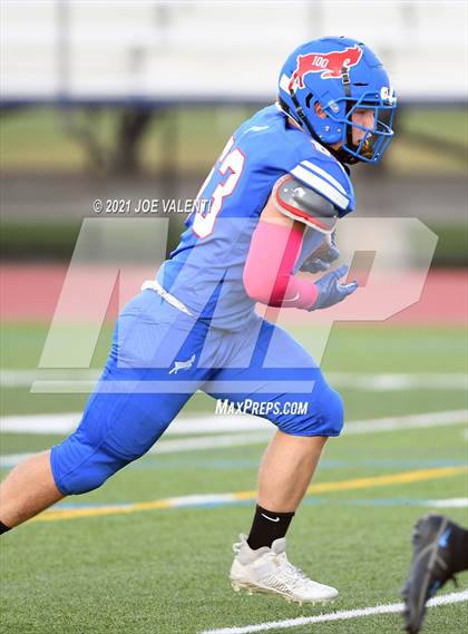 Thumbnail 3 in Jamestown vs. Williamsville South photogallery.