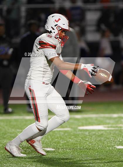 Thumbnail 1 in Jamestown vs. Williamsville South photogallery.
