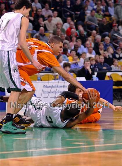 Thumbnail 2 in Newton North vs Mansfield (MIAA Division 1 South Final) photogallery.