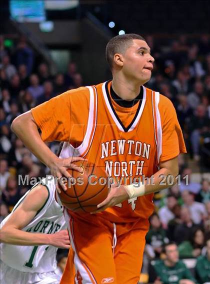 Thumbnail 1 in Newton North vs Mansfield (MIAA Division 1 South Final) photogallery.