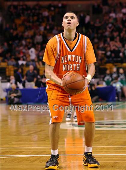Thumbnail 2 in Newton North vs Mansfield (MIAA Division 1 South Final) photogallery.