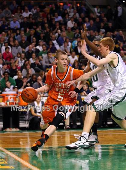 Thumbnail 2 in Newton North vs Mansfield (MIAA Division 1 South Final) photogallery.