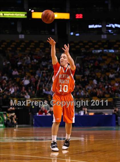 Thumbnail 3 in Newton North vs Mansfield (MIAA Division 1 South Final) photogallery.
