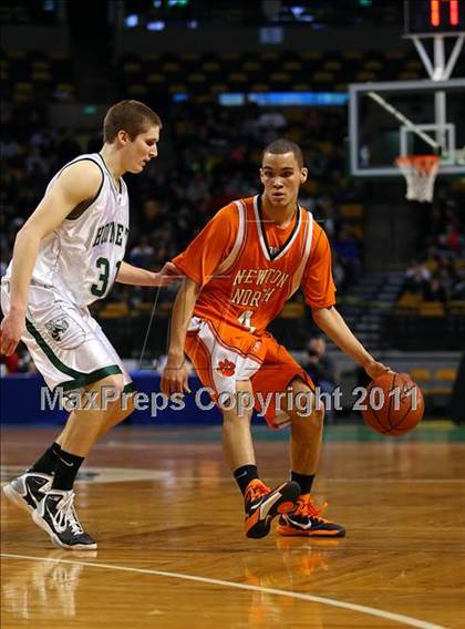 Thumbnail 1 in Newton North vs Mansfield (MIAA Division 1 South Final) photogallery.
