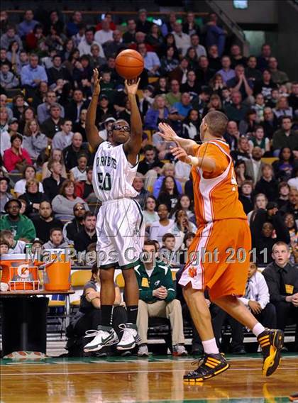 Thumbnail 2 in Newton North vs Mansfield (MIAA Division 1 South Final) photogallery.