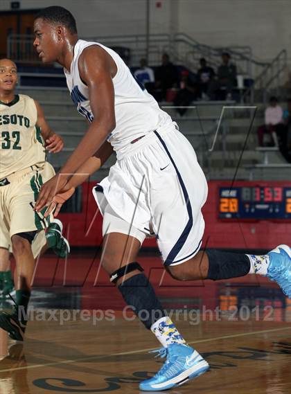 Thumbnail 1 in DeSoto vs. Madison Prep (Thanksgiving Hoopfest) photogallery.