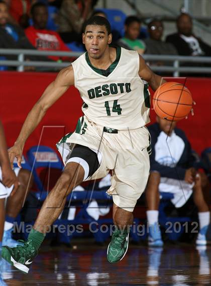 Thumbnail 2 in DeSoto vs. Madison Prep (Thanksgiving Hoopfest) photogallery.